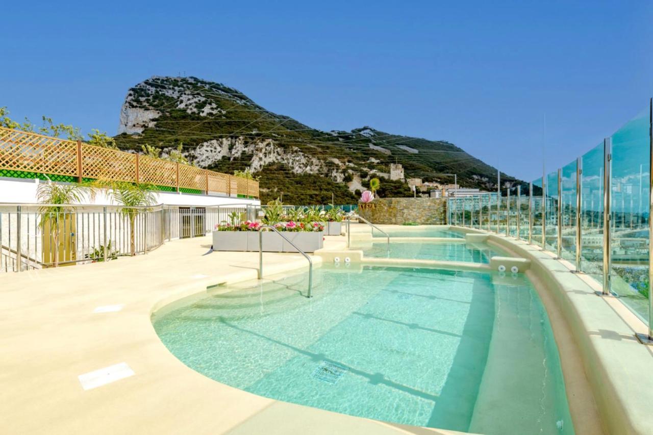 Ocean Spa Suite 11-Hosted By Sweetstay Gibraltar Bagian luar foto