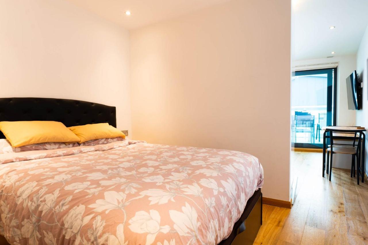 Ocean Spa Suite 11-Hosted By Sweetstay Gibraltar Bagian luar foto